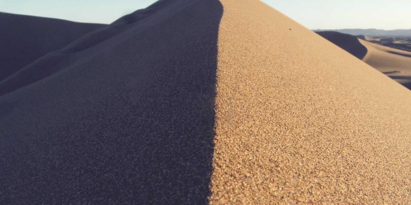 从DRJRJ视角解析：智能客服如何重塑在线医疗咨询，实现情感化对话与精准问题解决